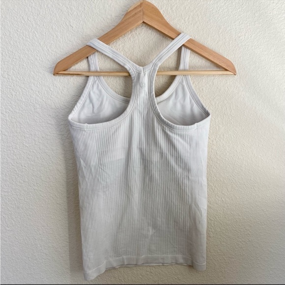Lululemon Ebb to street tank white Opal size 6 like new - Picture 3 of 4